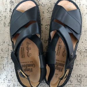 Finn Comfort Criss Cross Strappy Sandals Black 9